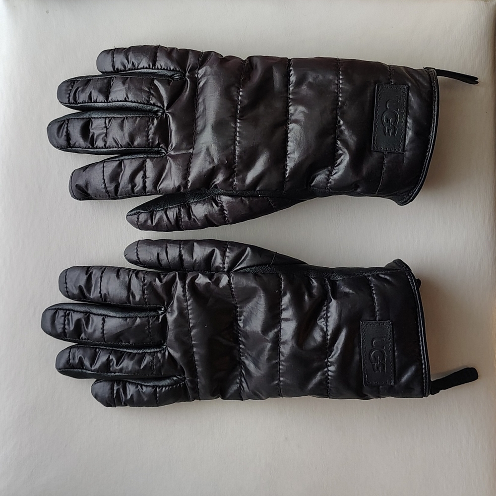UGG Black Lambskin Leather Sherpa Lined Winter Gloves Size L/XL